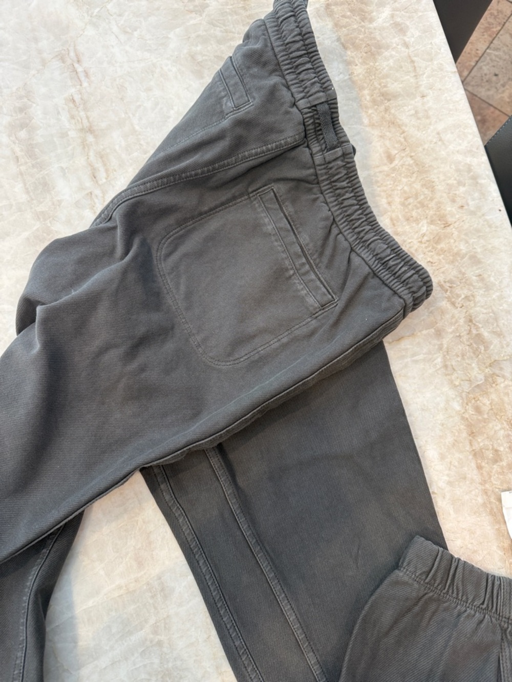 Athleta Farralon Jogger 6 Olive - Picture 7 of 10
